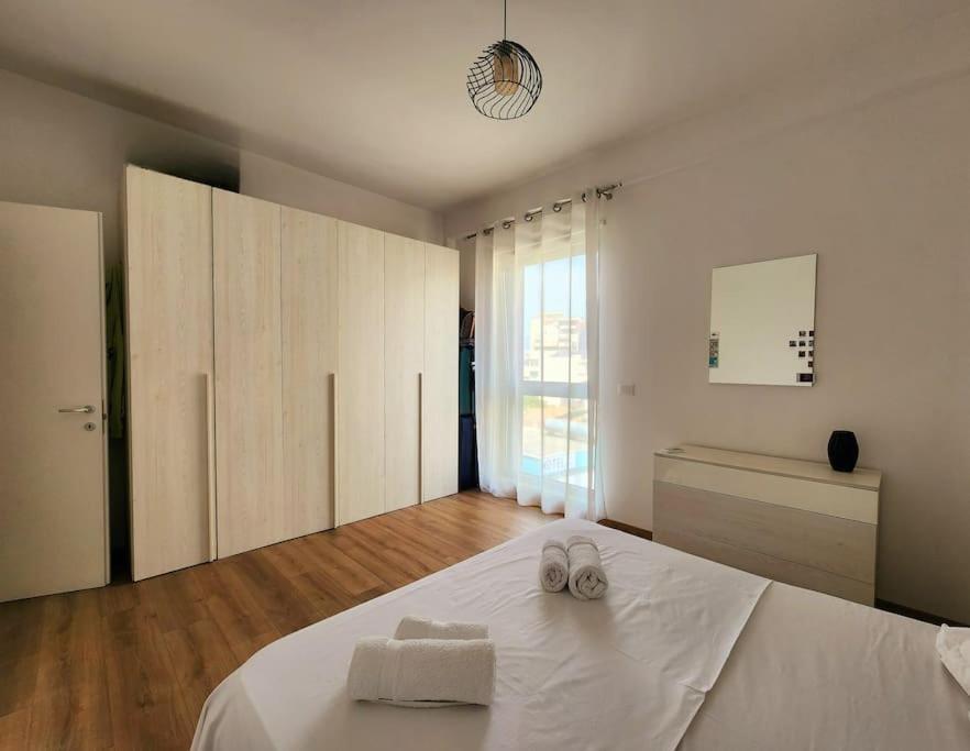 Central Deluxe Inn For Three 24H Check In ติรานา ภายนอก รูปภาพ